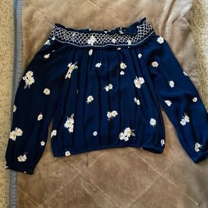 Blue floral top
